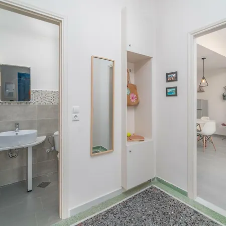 Dione Apartment